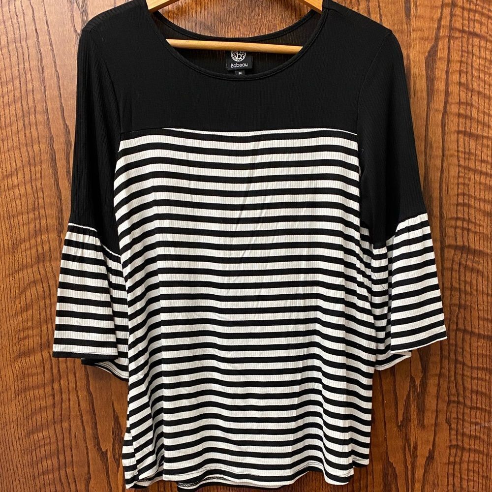 Bobeau super soft black and white ribbed striped‎ bell sleeve tunic top